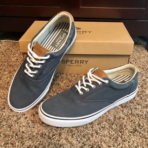 Men's Sperry casual sneakers